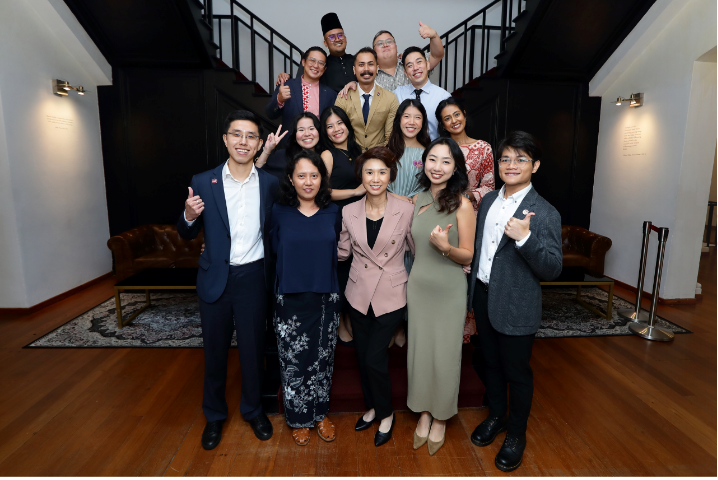Group photo of NAC Arts Scholarship recipients with SMS Low Yen Ling at the Arts House